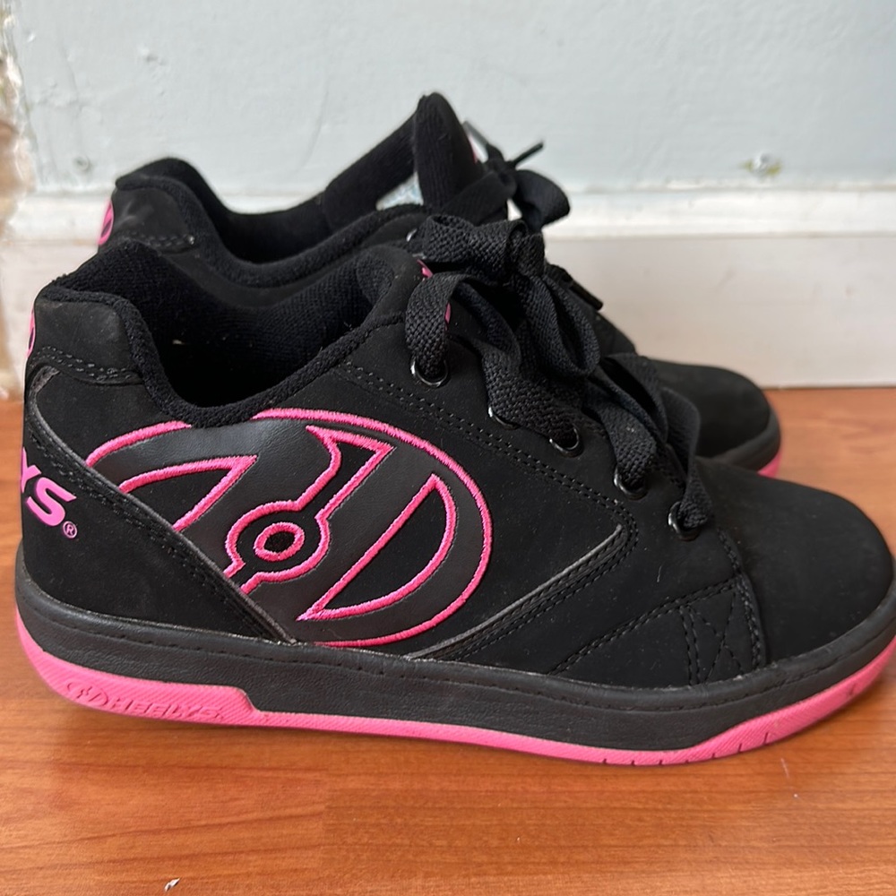 Heely girls shoes